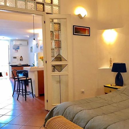 Ponza Holiday Homes - Porto Luaran gambar