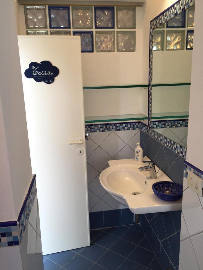 Ponza Holiday Homes - Porto Luaran gambar
